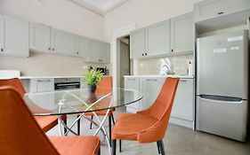 Standard Apartment By Hi5 - Kecskemeti Street Suite