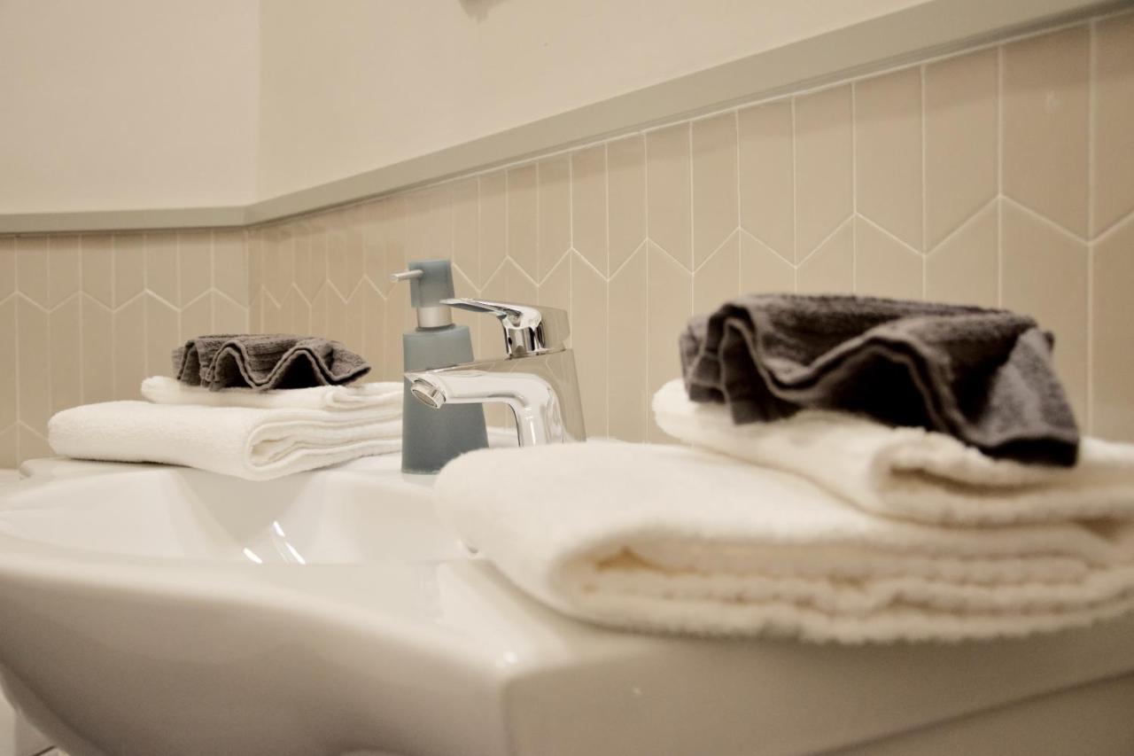 Standard Apartment By Hi5 - Kecskemeti Street Suite Budapest Kültér fotó