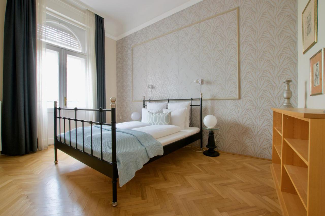 Standard Apartment By Hi5 - Kecskemeti Street Suite Budapest Kültér fotó